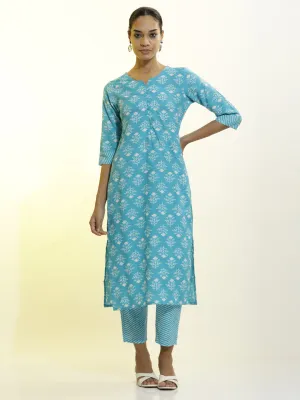 Blue Floral Printed Cotton Blend Kurta Set