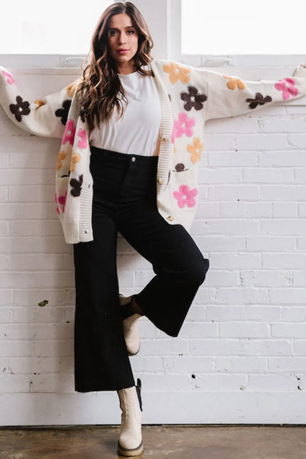 Bright White Flower Pattern Pocket Buttoned Cardigan