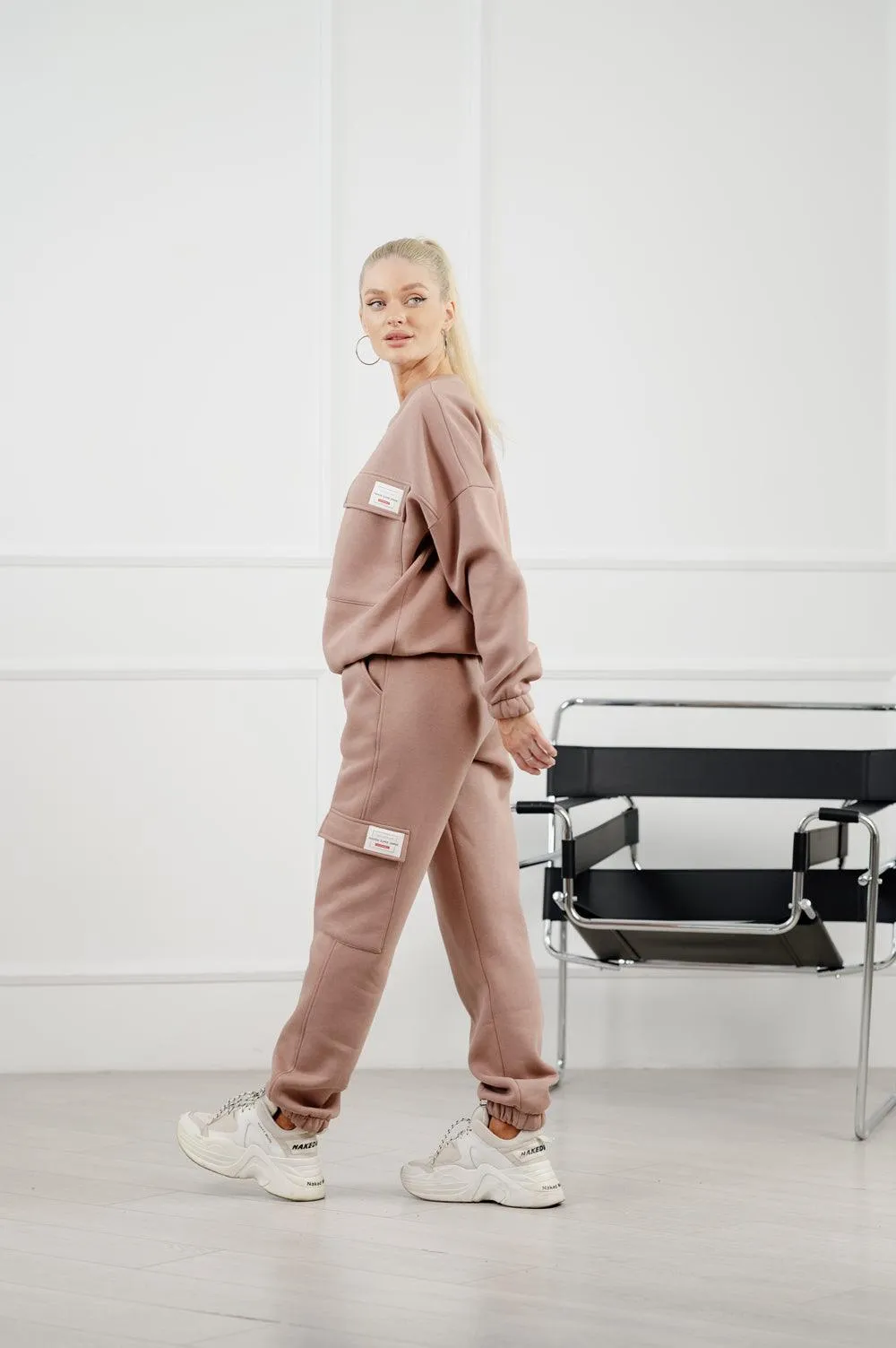 Cargo pants with fleece in mocha shade