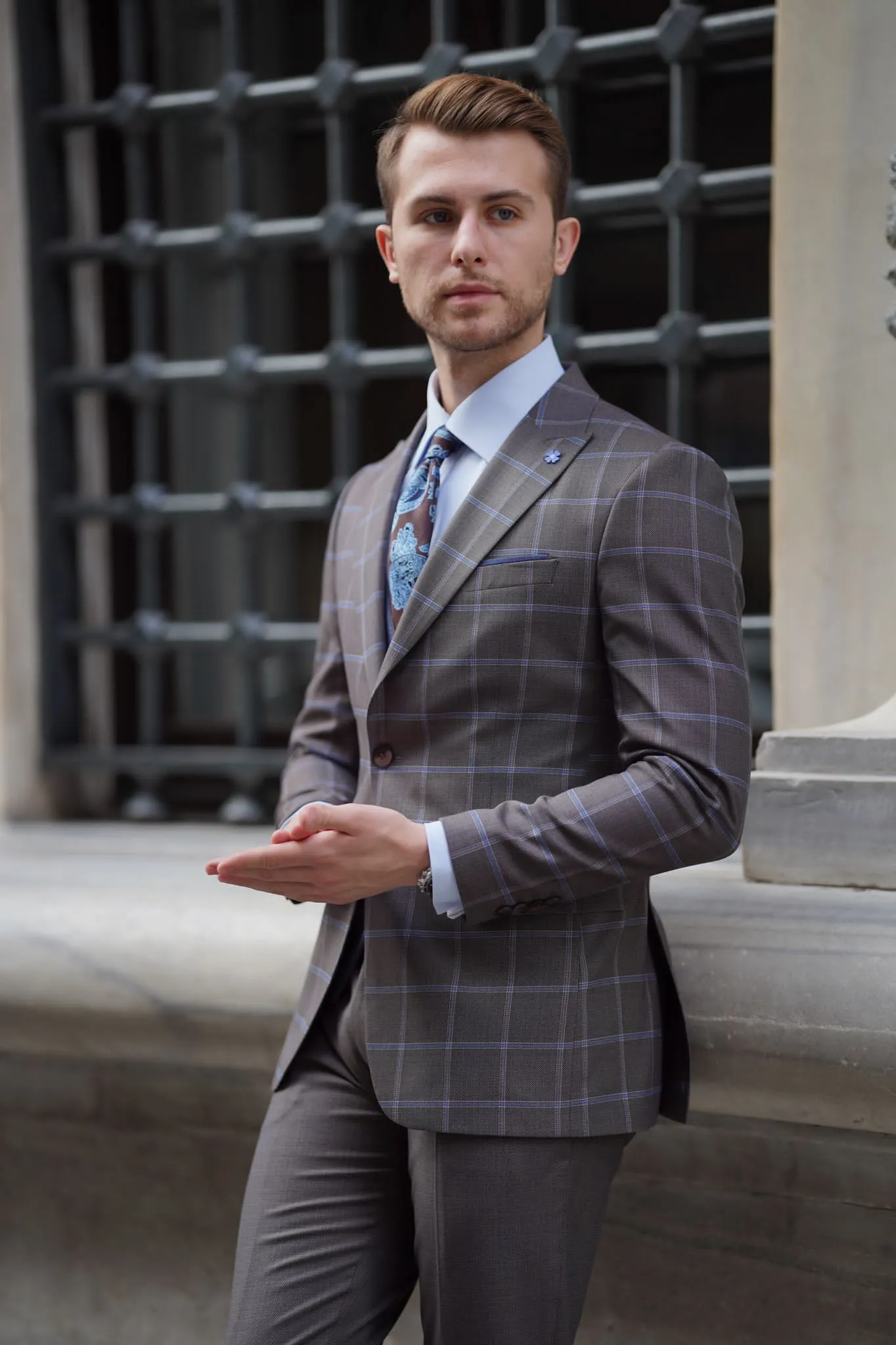 Daniel Plaid Brown Wool Suit - Elegant Three-Piece Slim-Fit Suit for Men