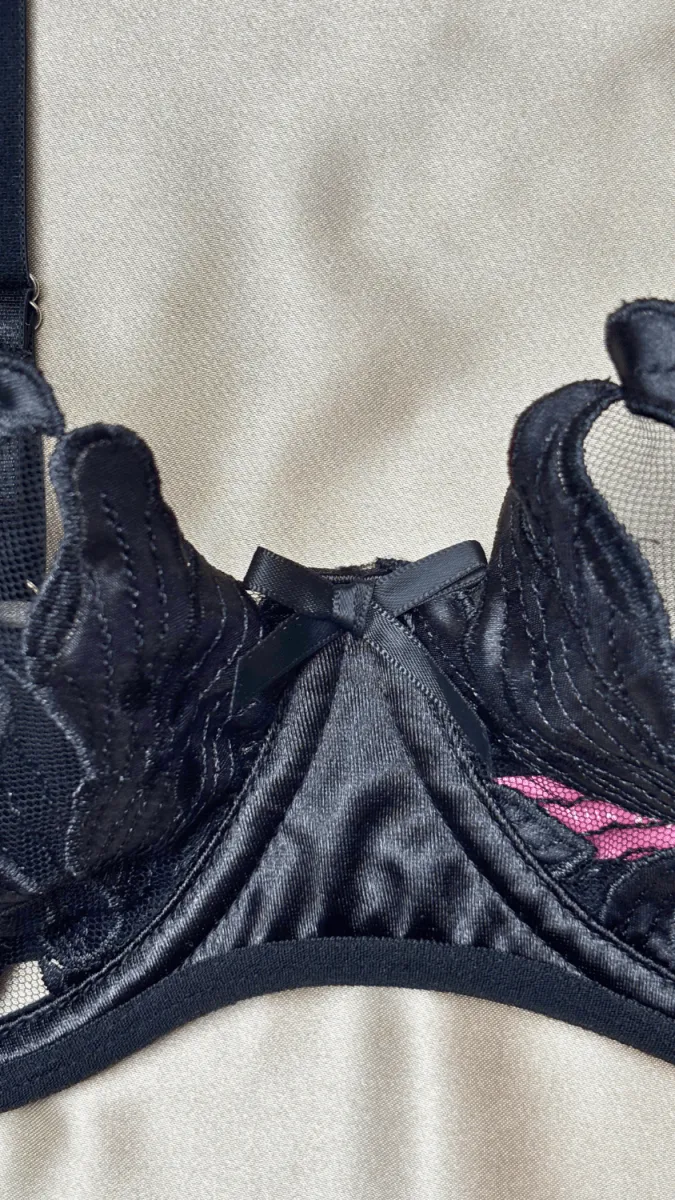 Elle Black Bra