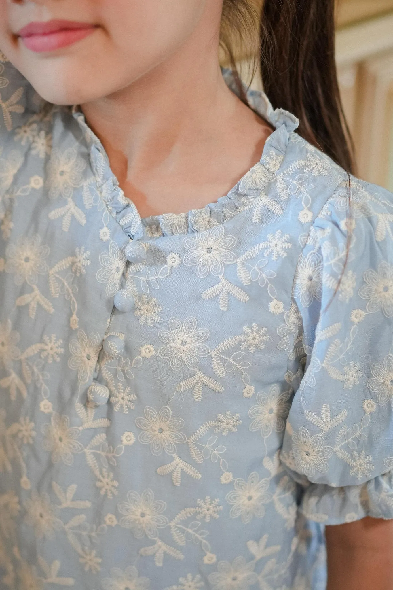 ESME KURUNG IN CLOUD