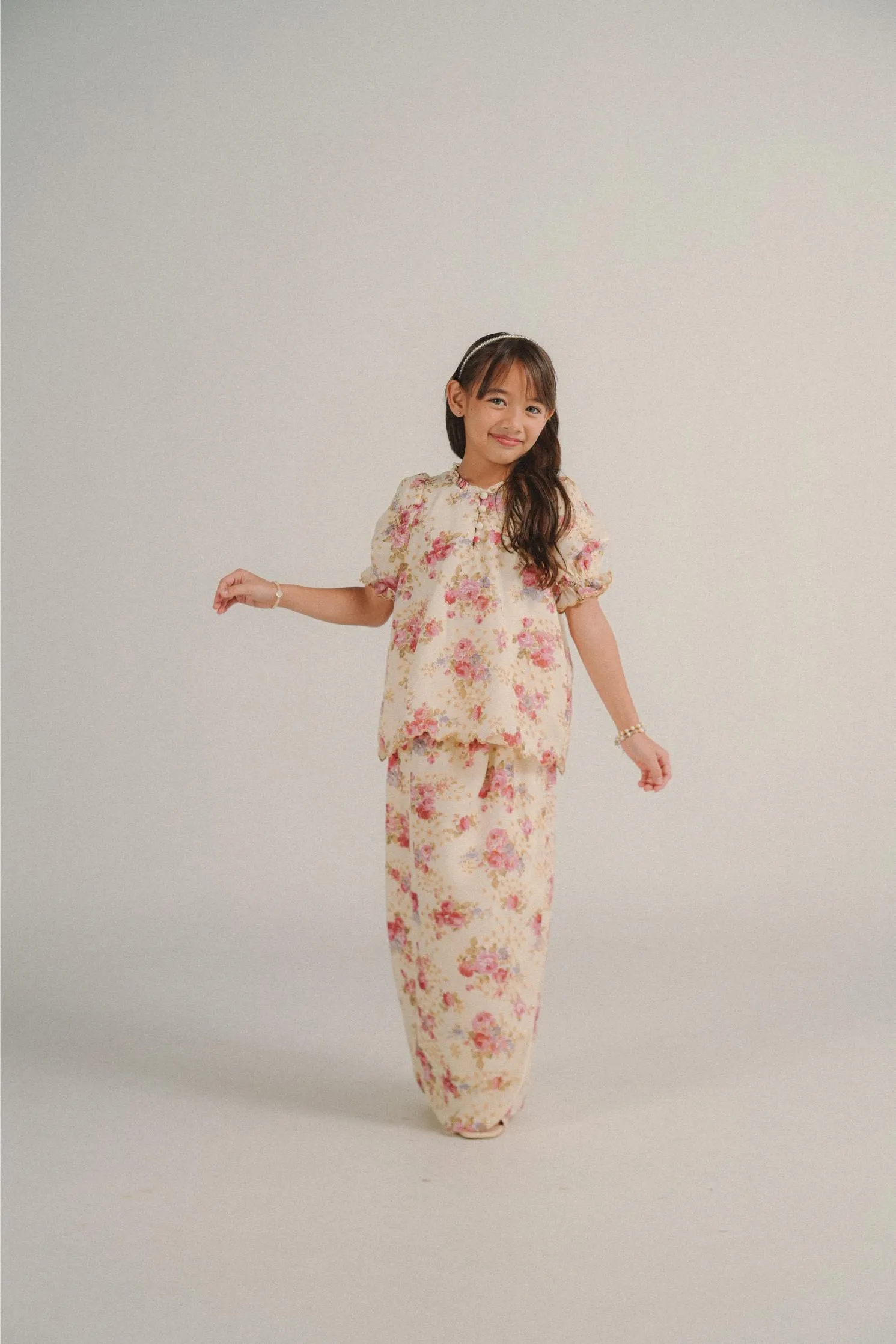 ESME KURUNG IN SPRING