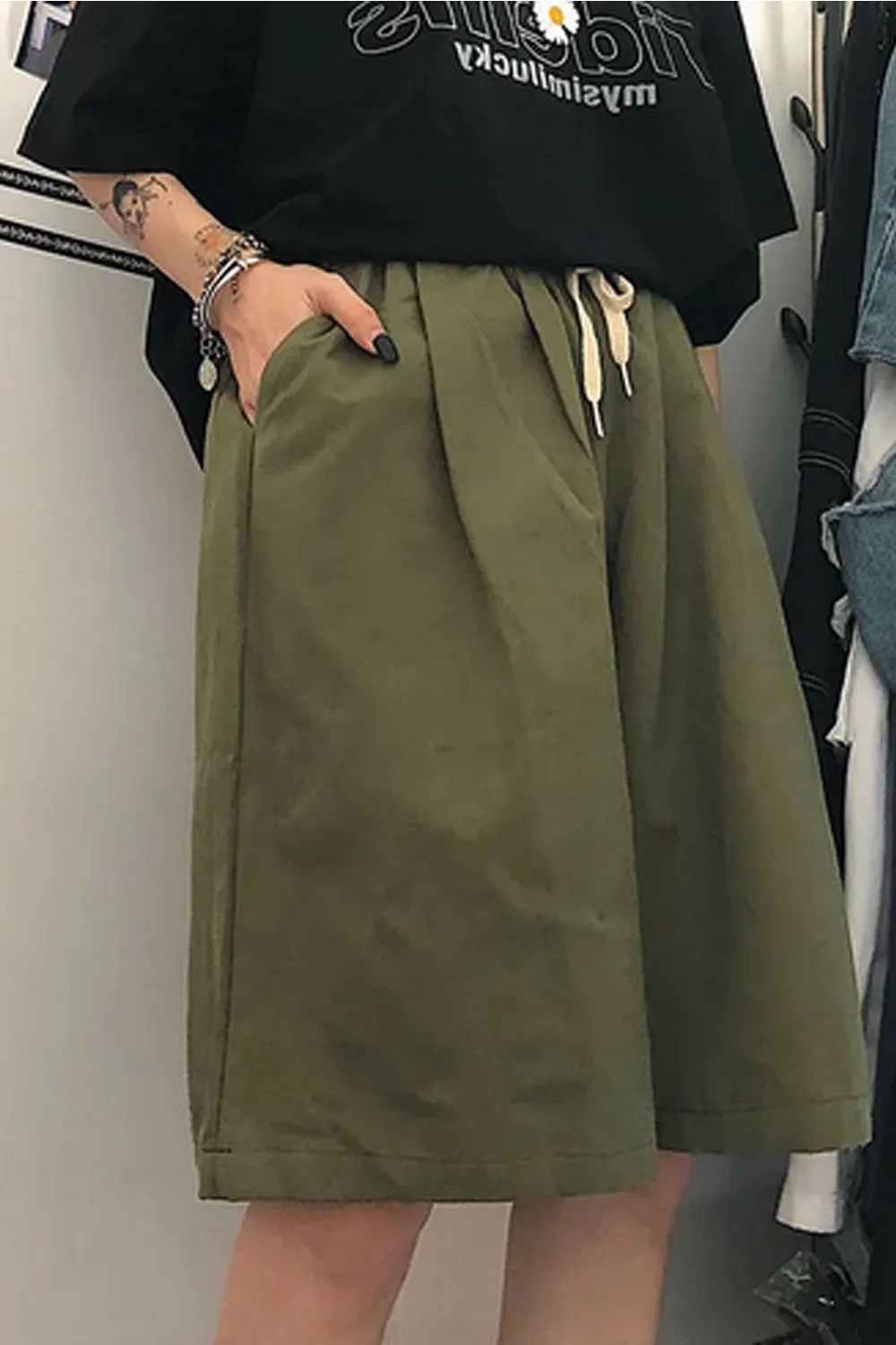 Loose Knee Length Drawstring Shorts Pants