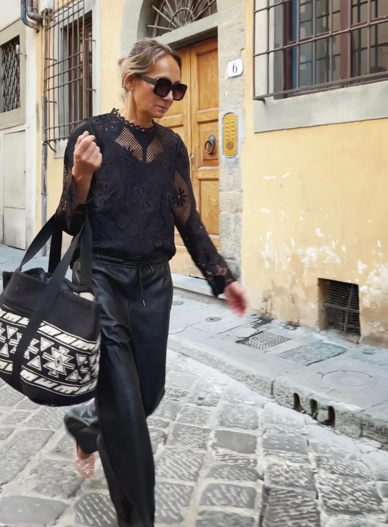 LOOSE PANTS IN PU - BLACK