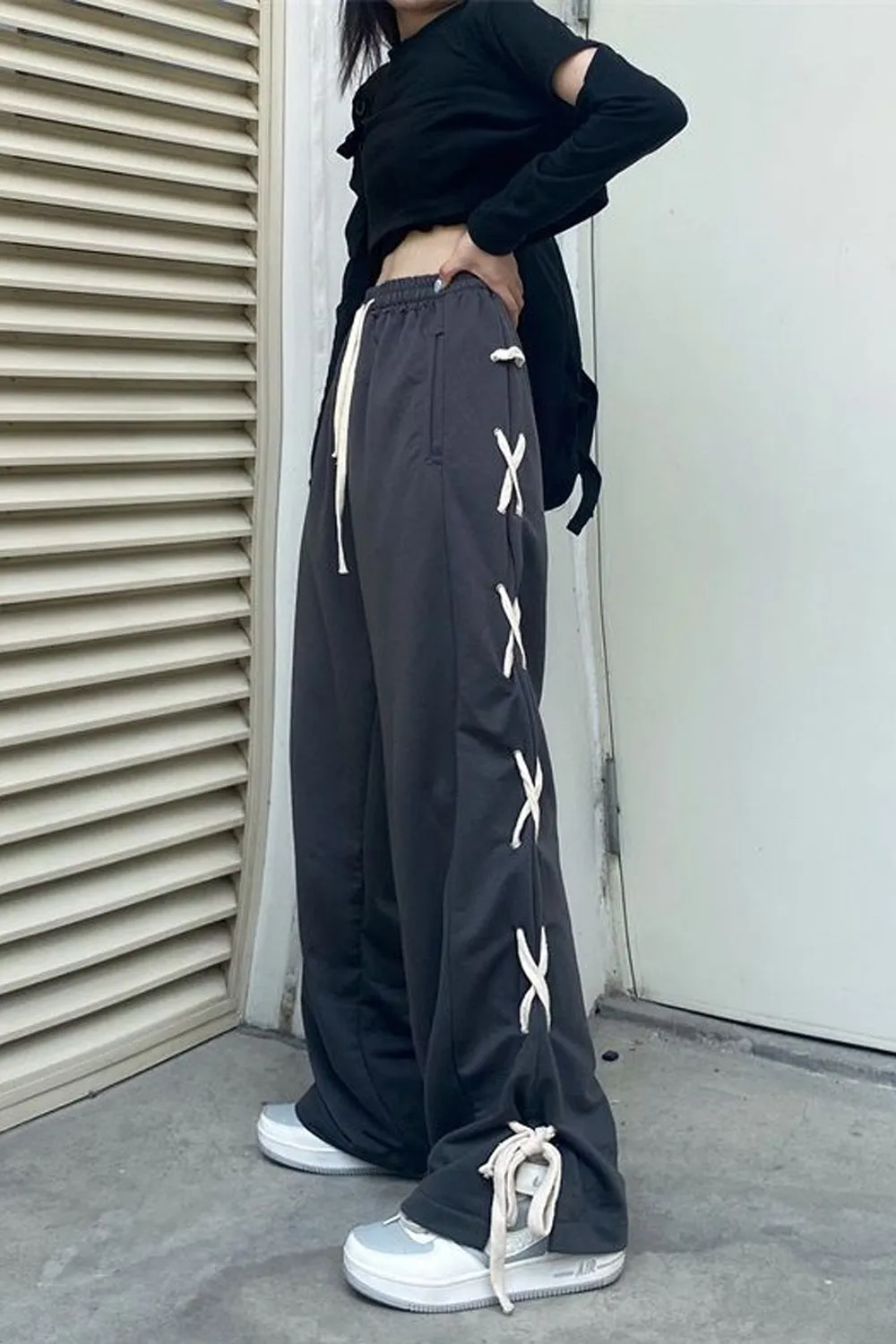 Loose Side Tie Style Jogging Pants