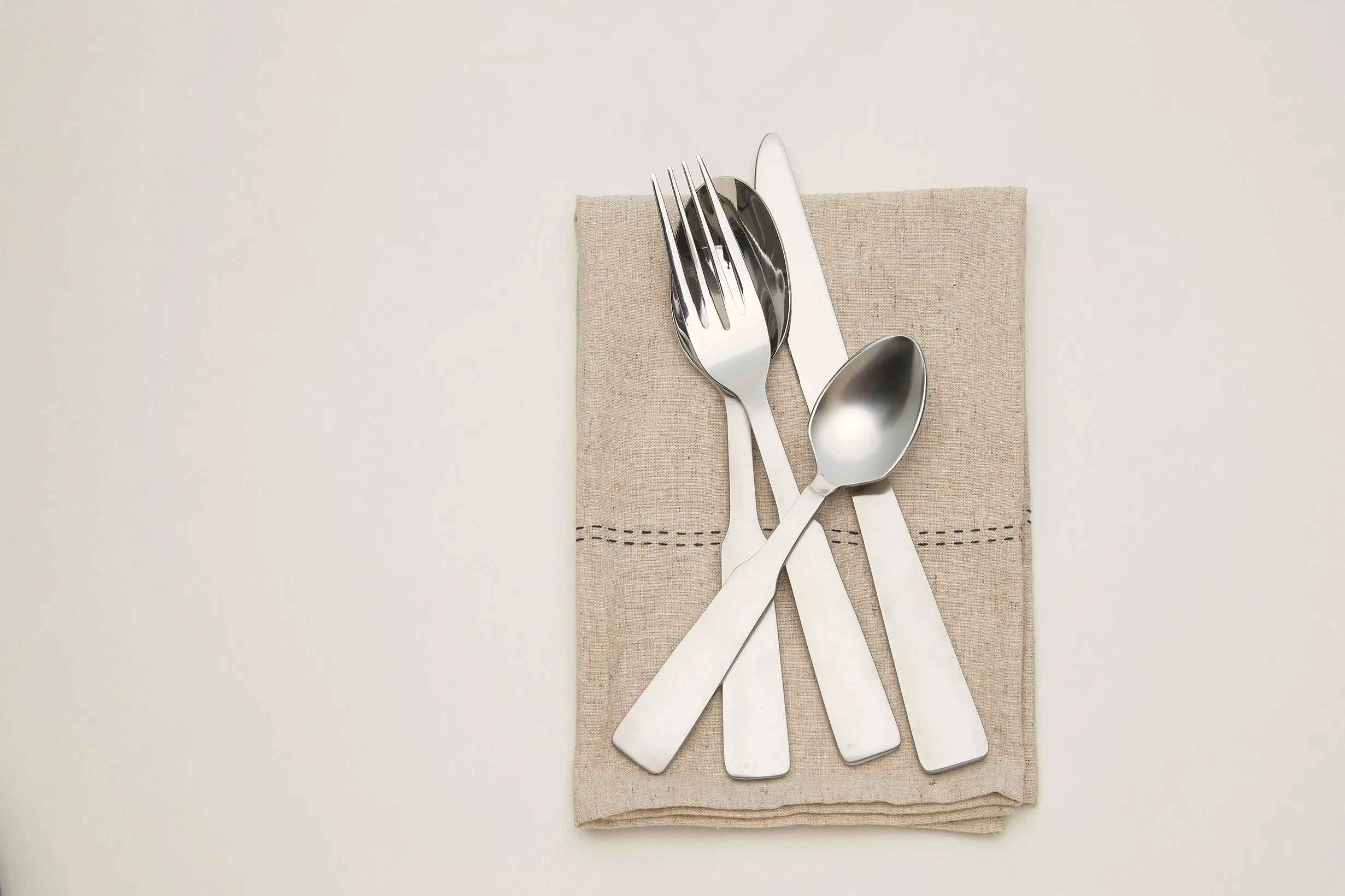 Neale Whitaker Cutlery Set of 16