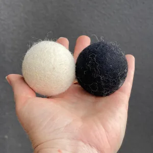 Papoose Achromatic Felt Balls 5cm