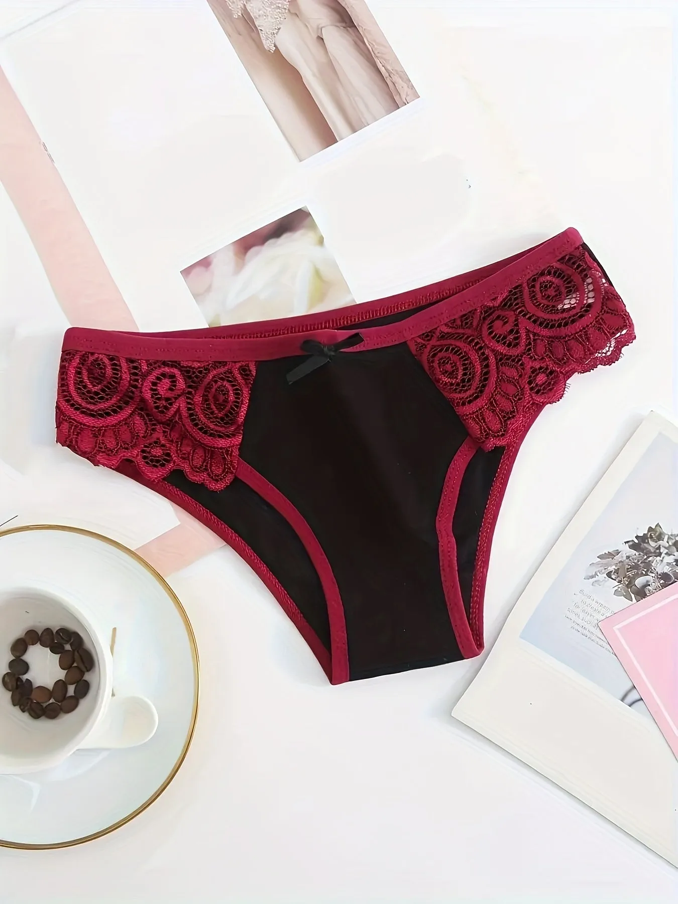 Seamless Low Waist Women's Daily Sports Underwear - 12PCS Triangle Pants with Lace Bow