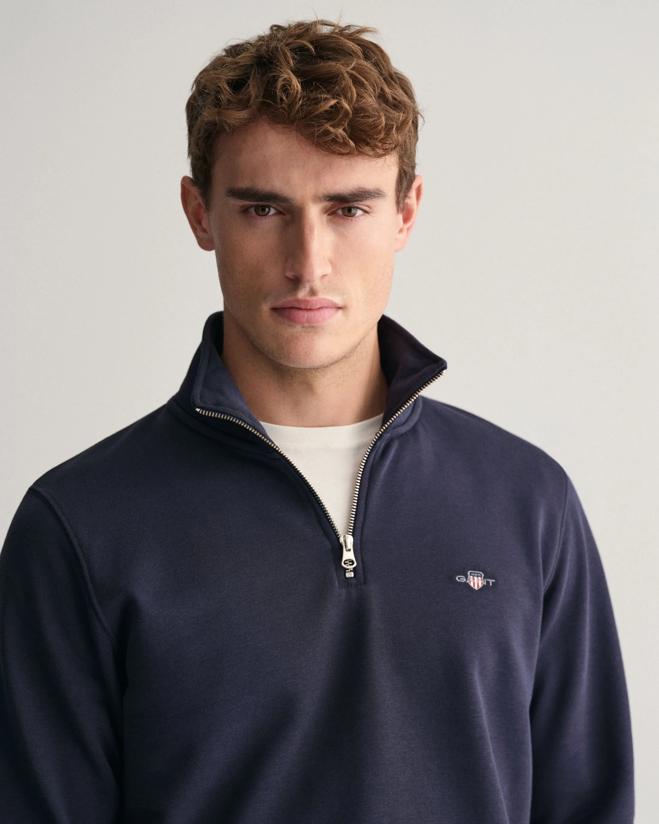 Shield Half-Zip Sweatshirt in Navy