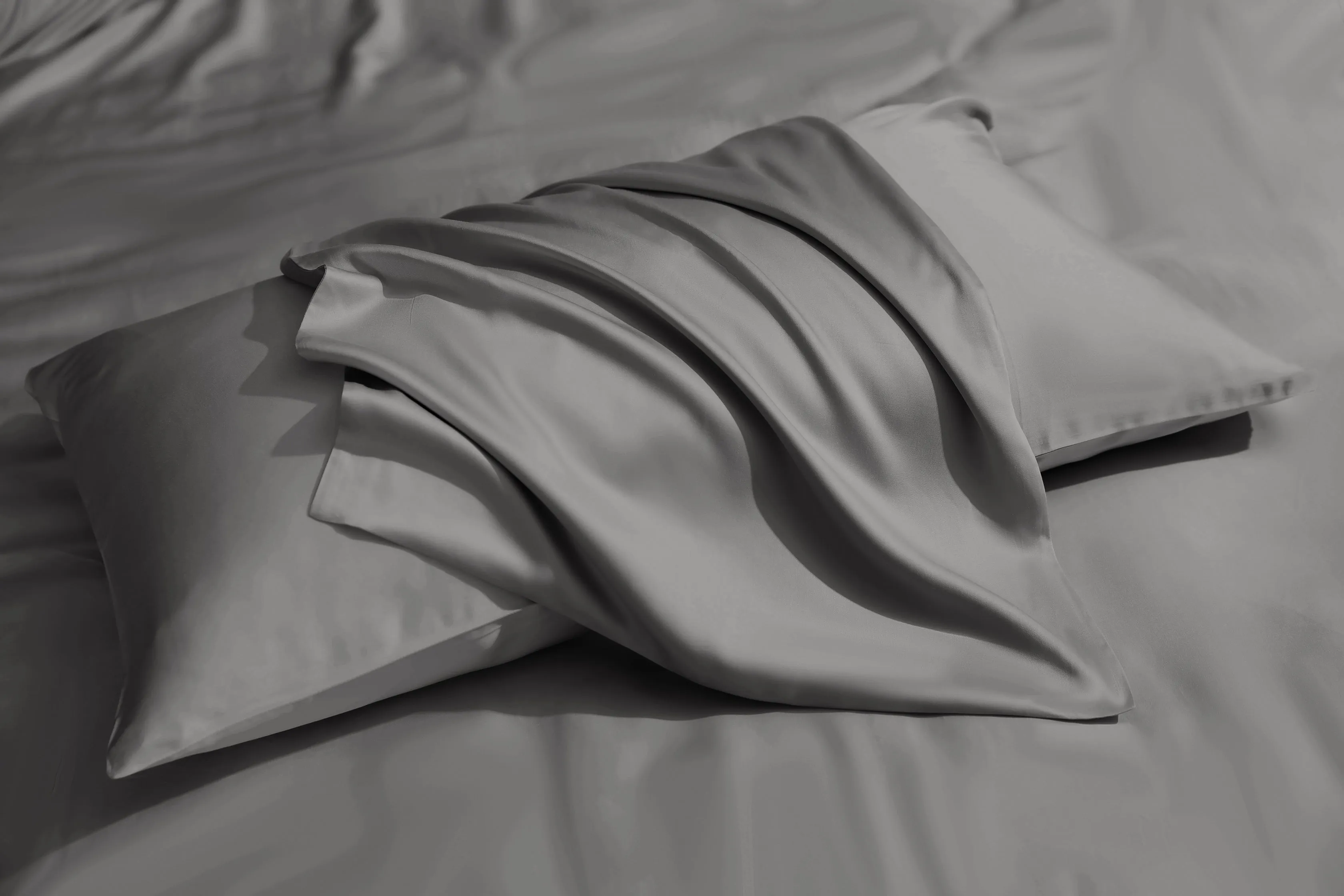 Silky Soft Organic Bamboo Pillowcase Set - Charcoal