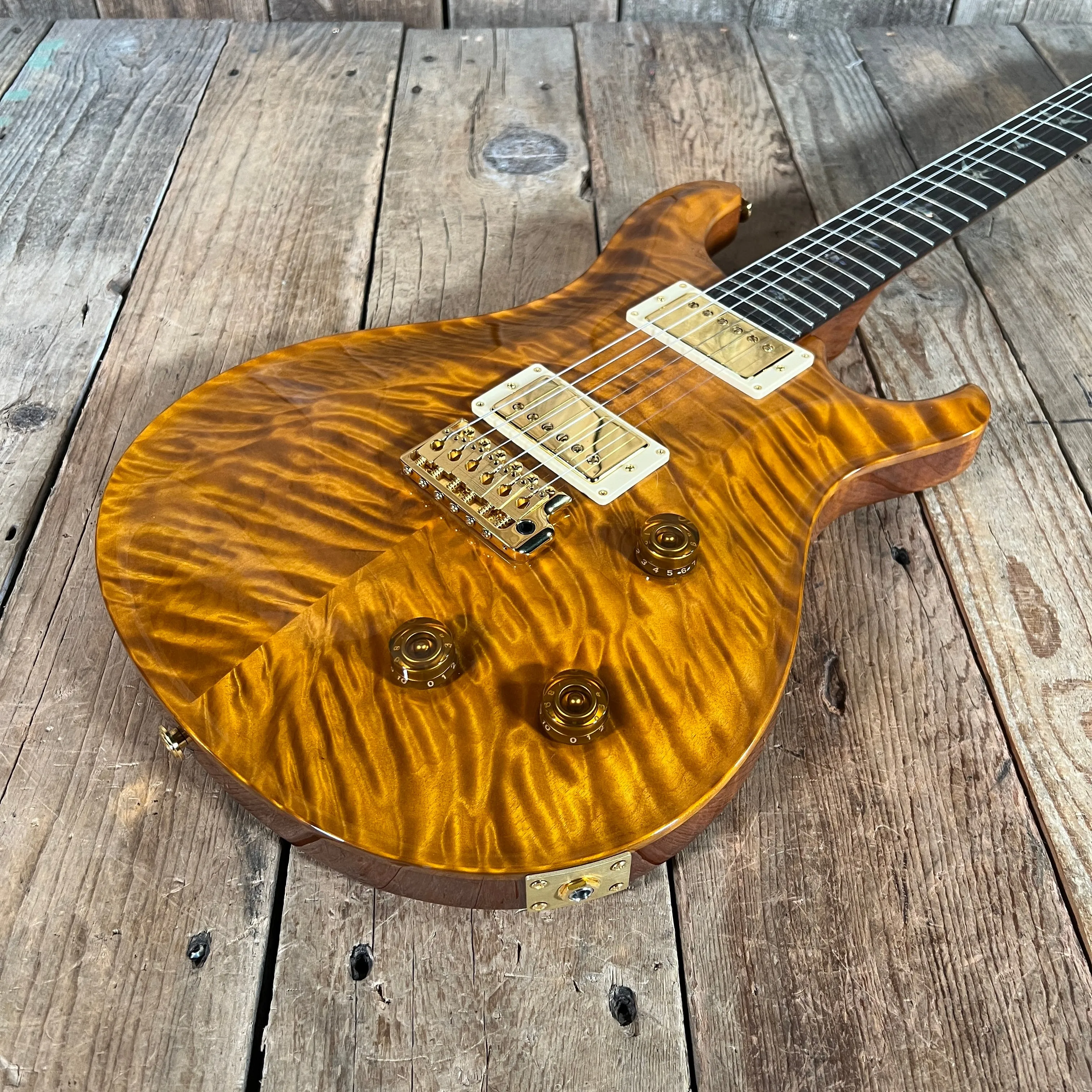 SOLD - PRS Custom 22 Artist Quilt Dragon Pickups Gold Hardware wide thin 2001 Violin Amber