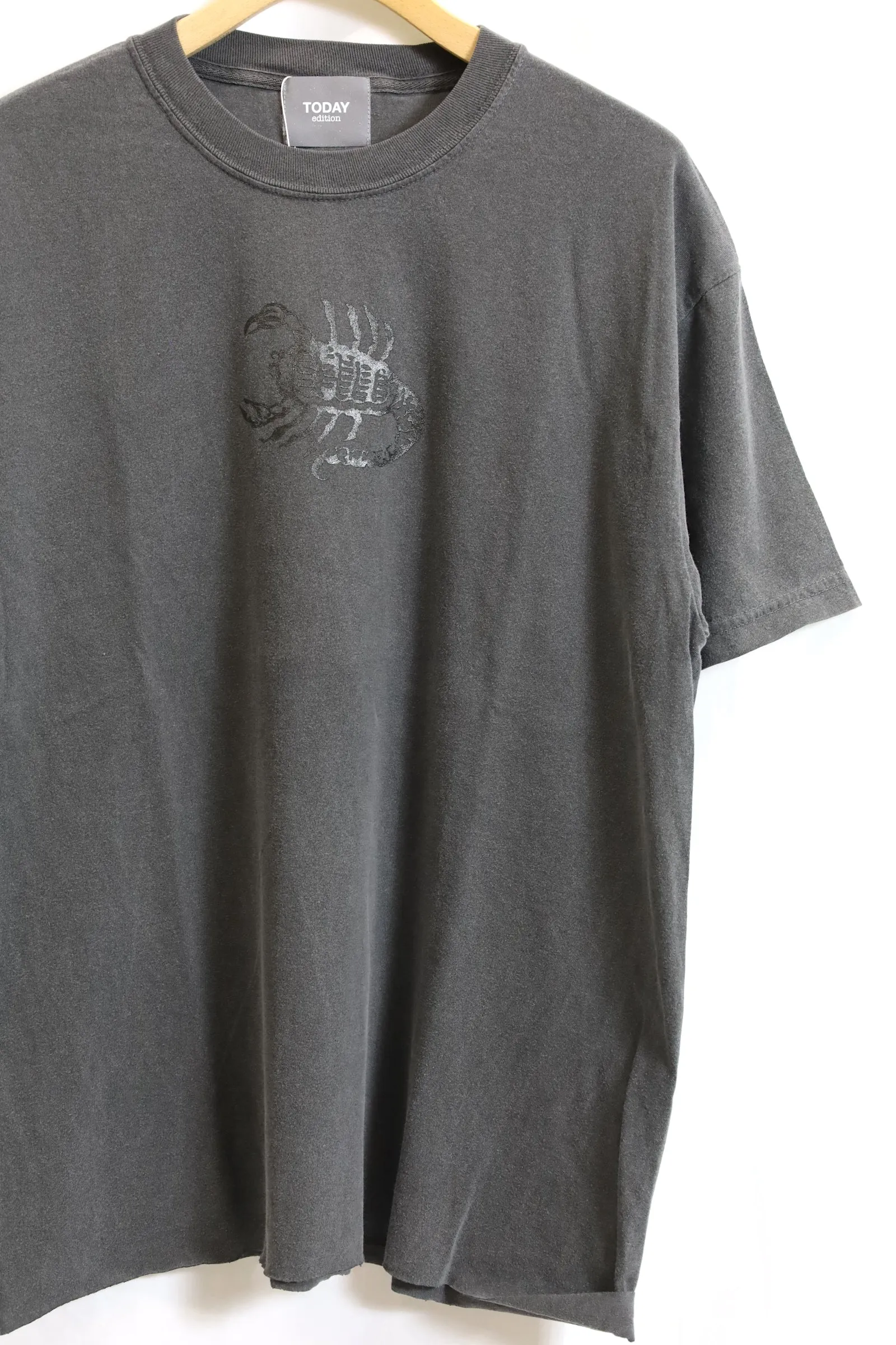 TODAY edition / BRIGHT FUTURE #08 SS Tee - 蠍座/Black