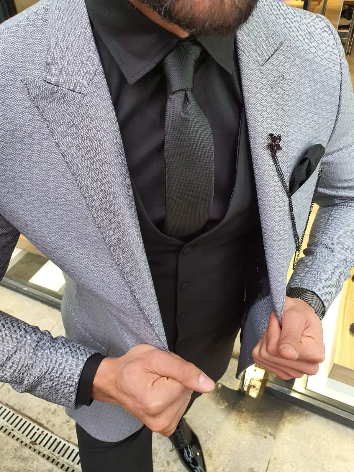 VillaNova Gray Slim Fit Patterned Suit - Three Piece Elegance