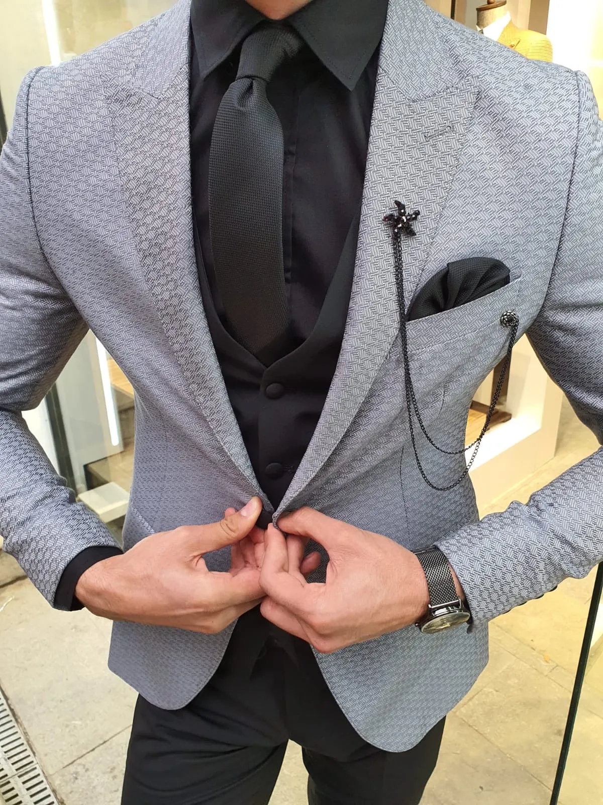 VillaNova Gray Slim Fit Patterned Suit - Three Piece Elegance
