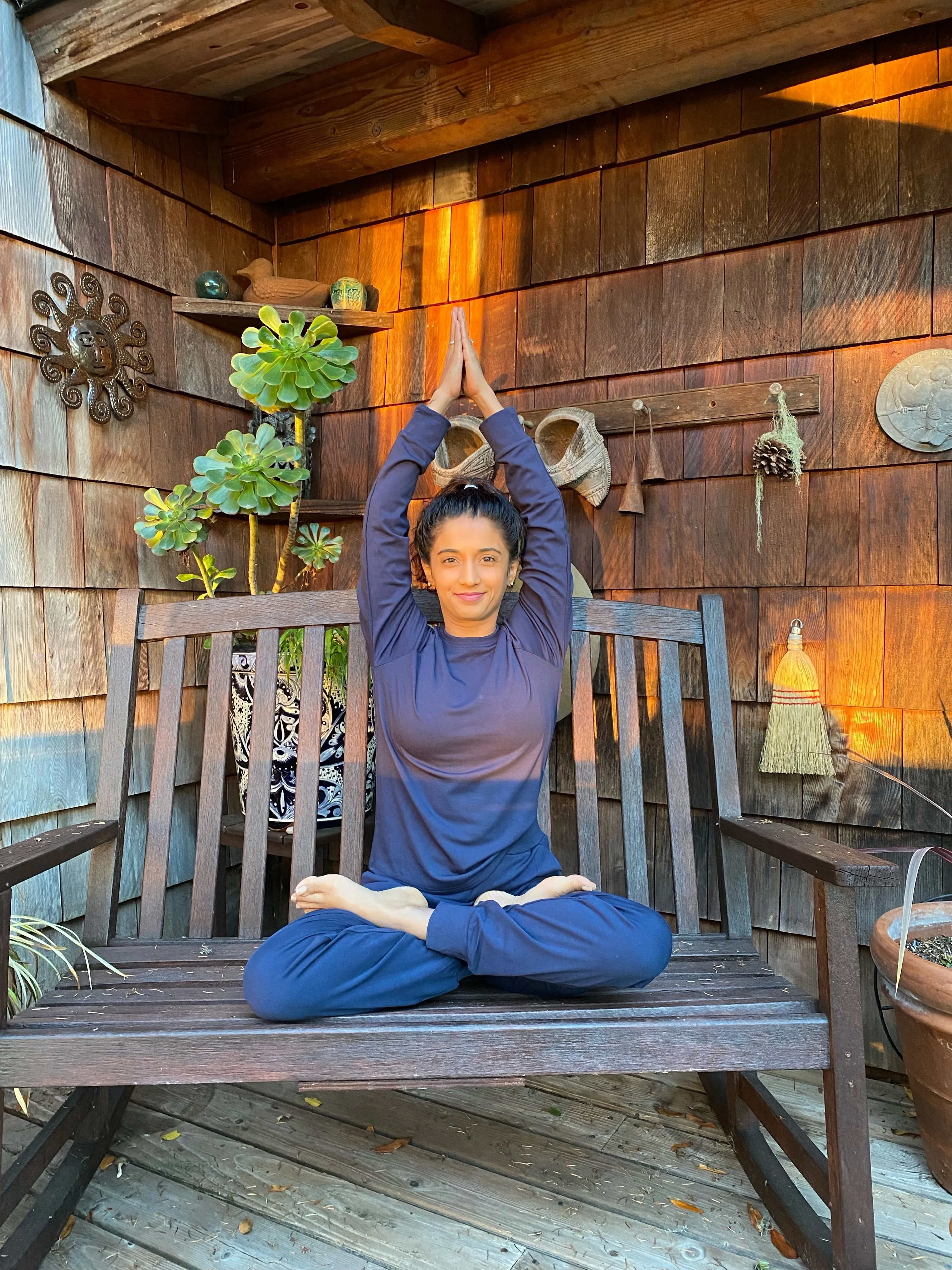 Women's Plain Bamboo Jogger & Pullover Set - Deep Sea